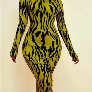 Long sleeve green and black dress